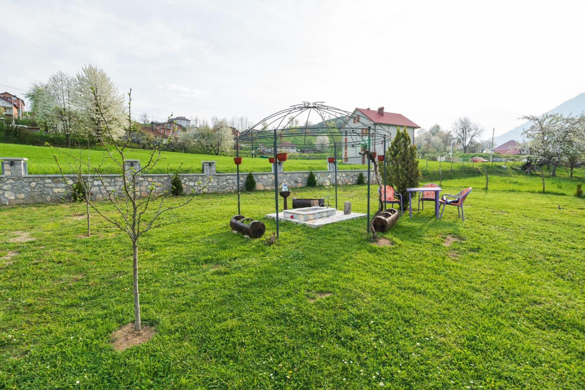 Salerno Camp Villa Plav Exterior photo